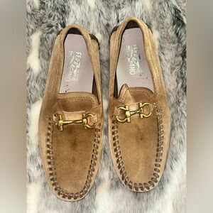 Salvatore Ferragamo Parigi Suede Driver Loafer tan size 11